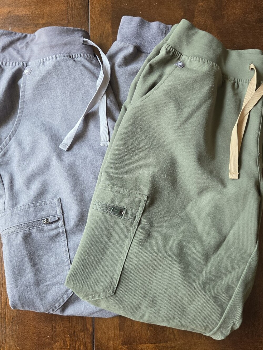 FIGS Women's Scrub Pants Sz Small 2 Pairs Green And Gray Euc